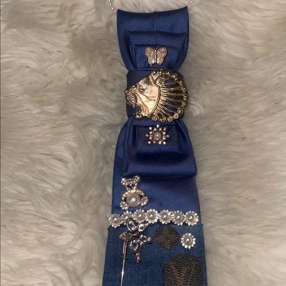 Custom Handmade Tie Necklace Elegant Blue and Gold Women's Accessory - Picture 4 of 4